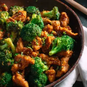 Chicken and Broccoli (Chinese Takeout Style)