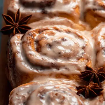 Chai Cinnamon Rolls