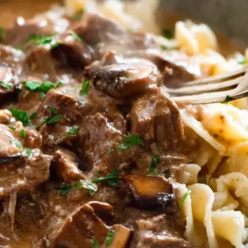 Slow Cooker Beef Stroganoff